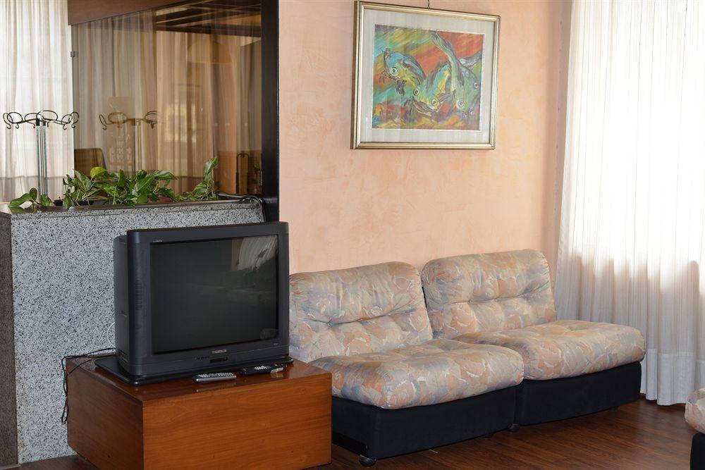 Hotel Salieri Леньяго Экстерьер фото