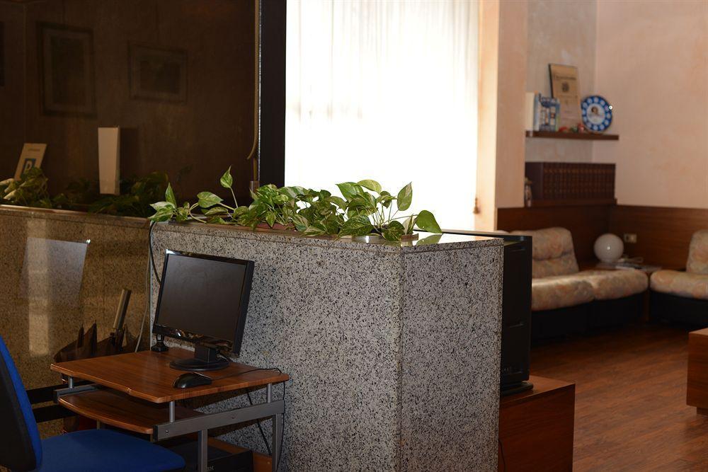 Hotel Salieri Леньяго Экстерьер фото