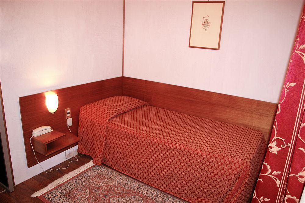 Hotel Salieri Леньяго Экстерьер фото