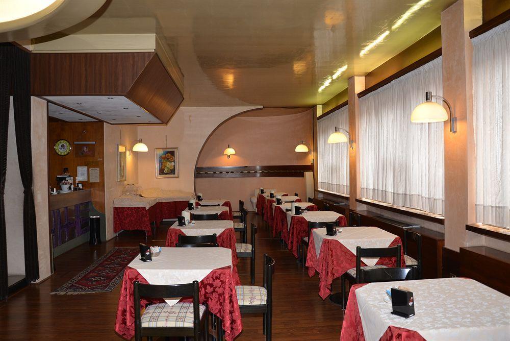 Hotel Salieri Леньяго Экстерьер фото