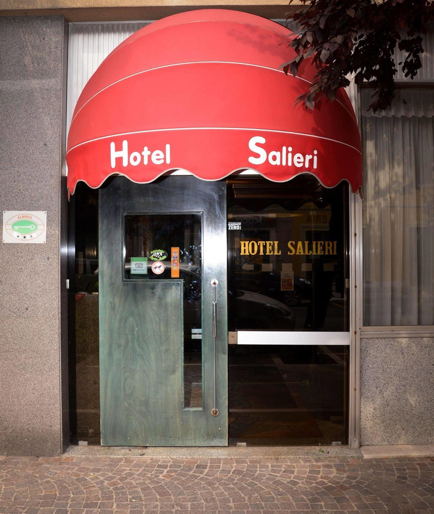 Hotel Salieri Леньяго Экстерьер фото